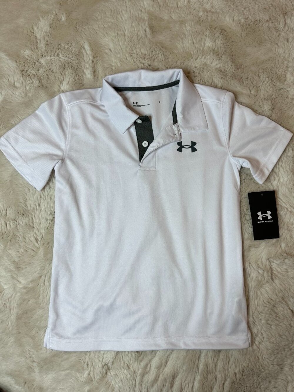 NWT - Under Armour Kids Tech Golf Polo - White Y 7